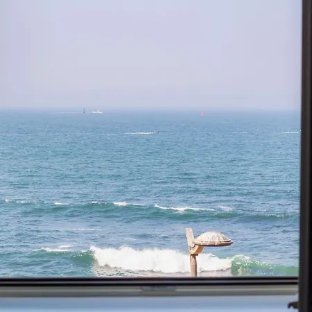 Seaside Oasis By Lovelystay *